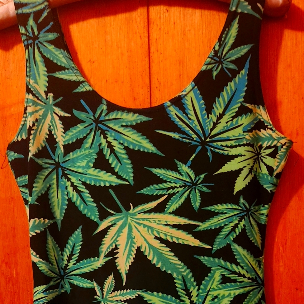Green leaf stretchy bodycon mini dress